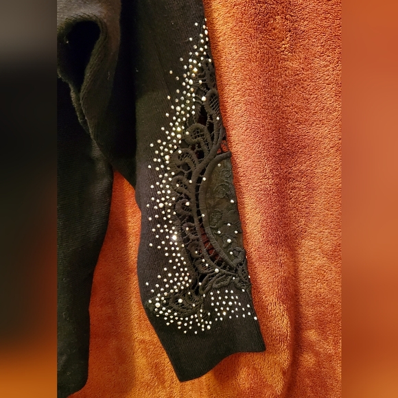 Elegant Black Embellished sparkly (lace and studs) Sweater - Picture 4 of 6